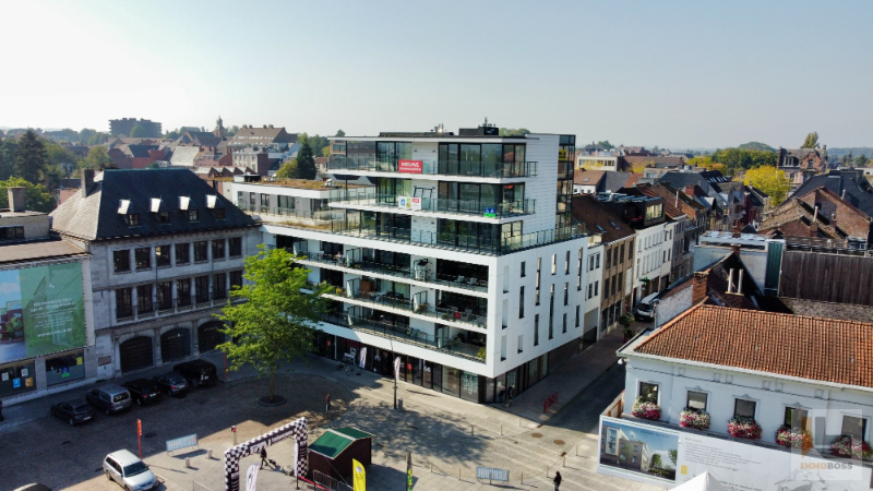 Klassevolle appartementen met terras op de Grote Markt van Ronse - foto 2