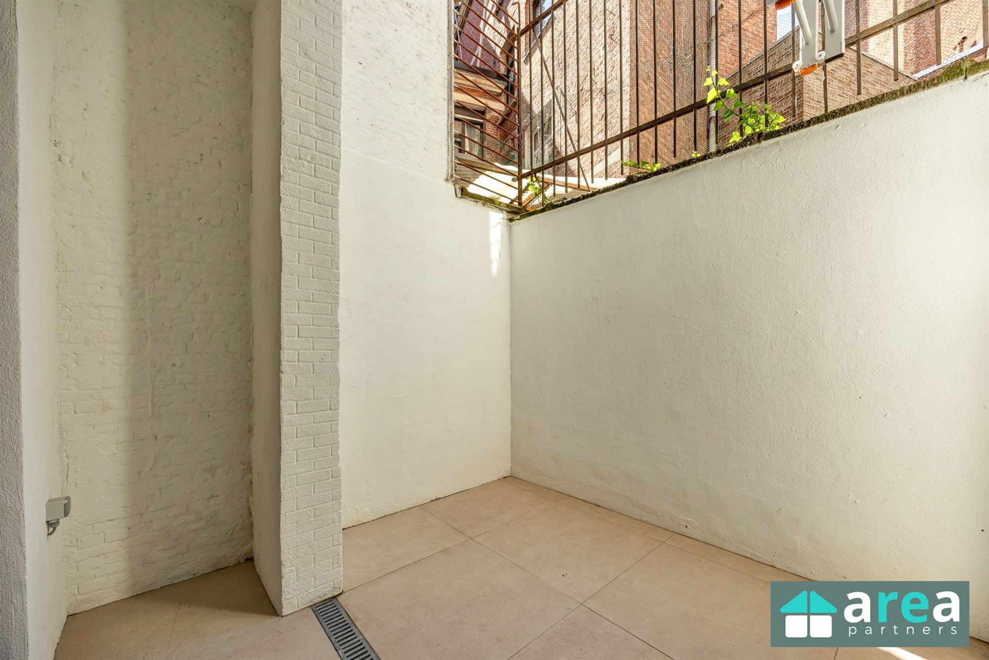 Gerenoveerd 1slpk appartement met koer op het trendy Zurenborg! - foto 5