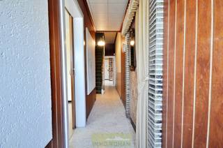 Op wandelafstand van het centrum van Avelgem treffen we deze halfopen bebouwing! Tal van winkels, horecazaken, scholen en openbaar vervoer...