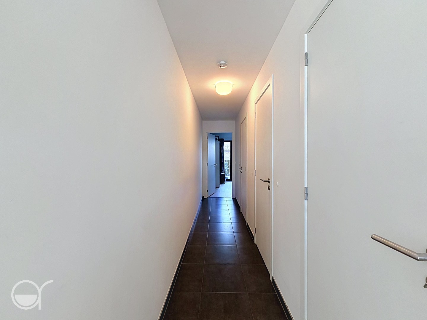 1 slaapkamer appartement met zicht op water & een ondergrondse parkeerplaats - foto 5