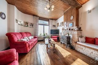 We Invest Huy vous présente cette grande maison d’habitation d’une superficie habitable de 270m2 située en plein cœur de Modave. Idéale pour...