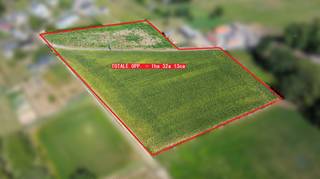 Op de grens van Michelbeke met Rozebeke treffen we dit uitzonderlijk perceel bouwgrond van 1.246 m² met aansluitend 11.967 m² landbouwgrond.Een...