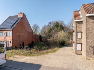 Deze bouwgrond voor halfopen bebouwing (HOB) is ideaal gelegen in het centrum van As en heeft een oppervlakte van 6a11ca. Dankzij de centrale...