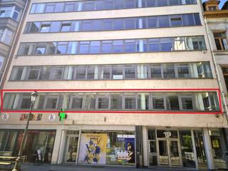 Are you looking for a spacious office space in the center of Brussels? Look no further! This office with a usable floor area of 137 m² has...