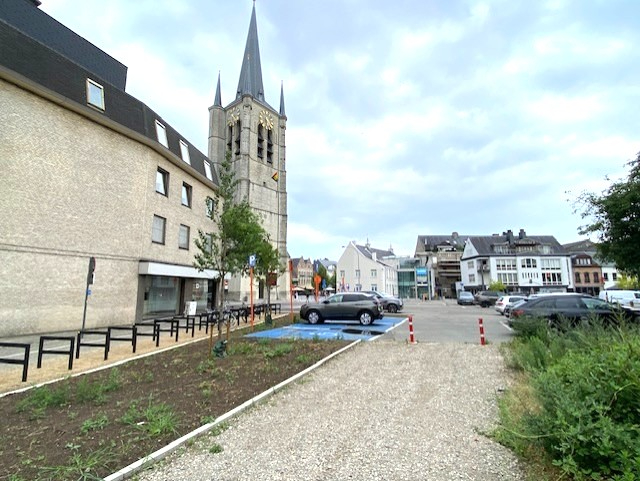 Recent ideaal gelegen volledig gerenoveerd appartement HARTJE Geel 2 slpk, met autostaanplaats - foto 1