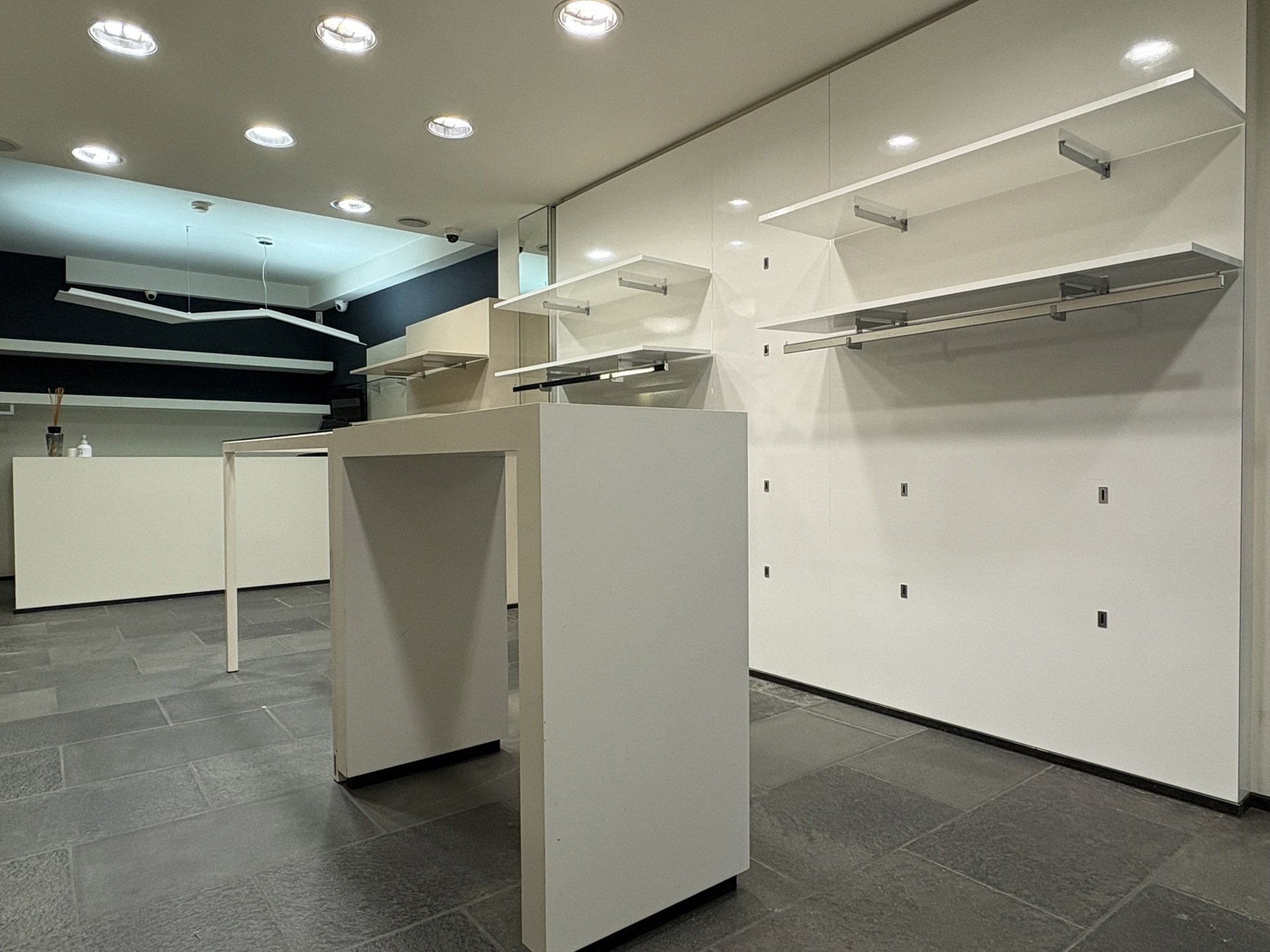 Commercial for rent in Deinze - photo 3