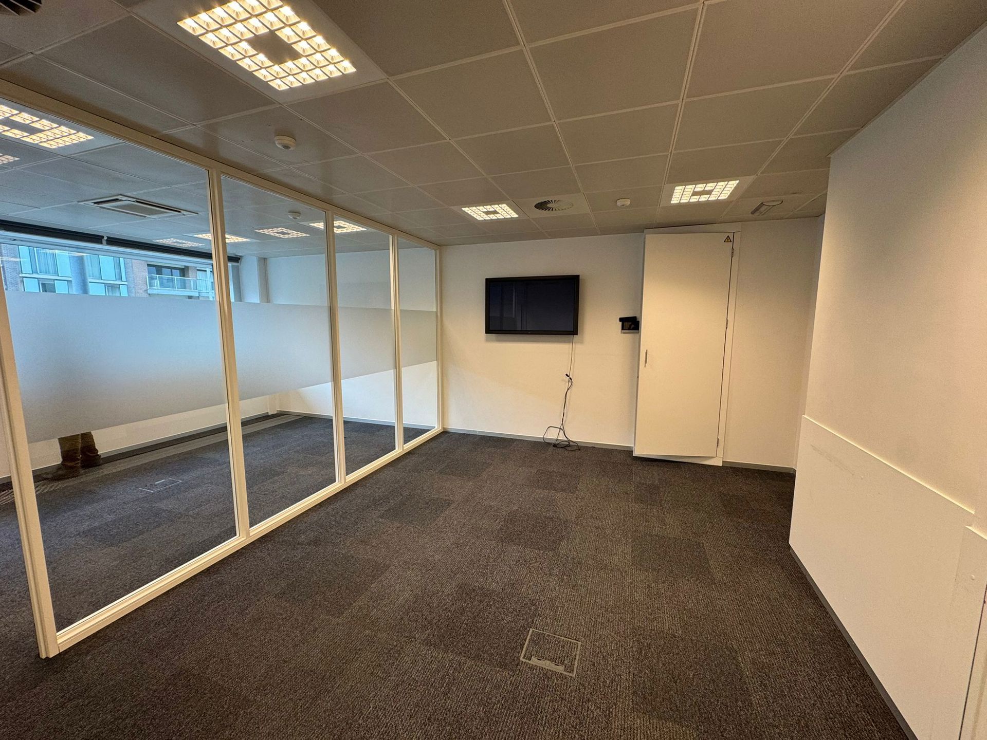 Commercial for rent in Leuven - photo 4