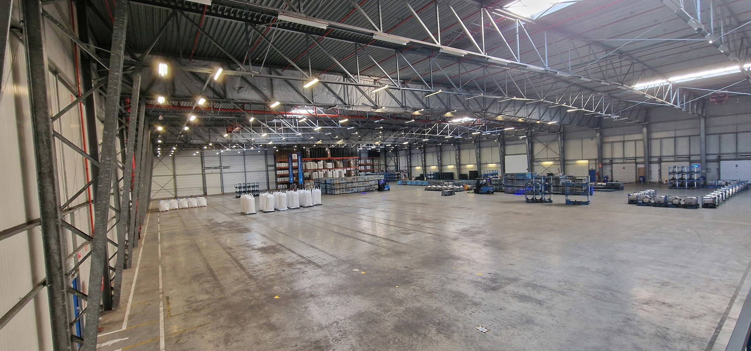 Magazijn 6.240 m² en buitenterrein 1.822m²   op de site Desteldonk in de haven van Gent  - foto 2