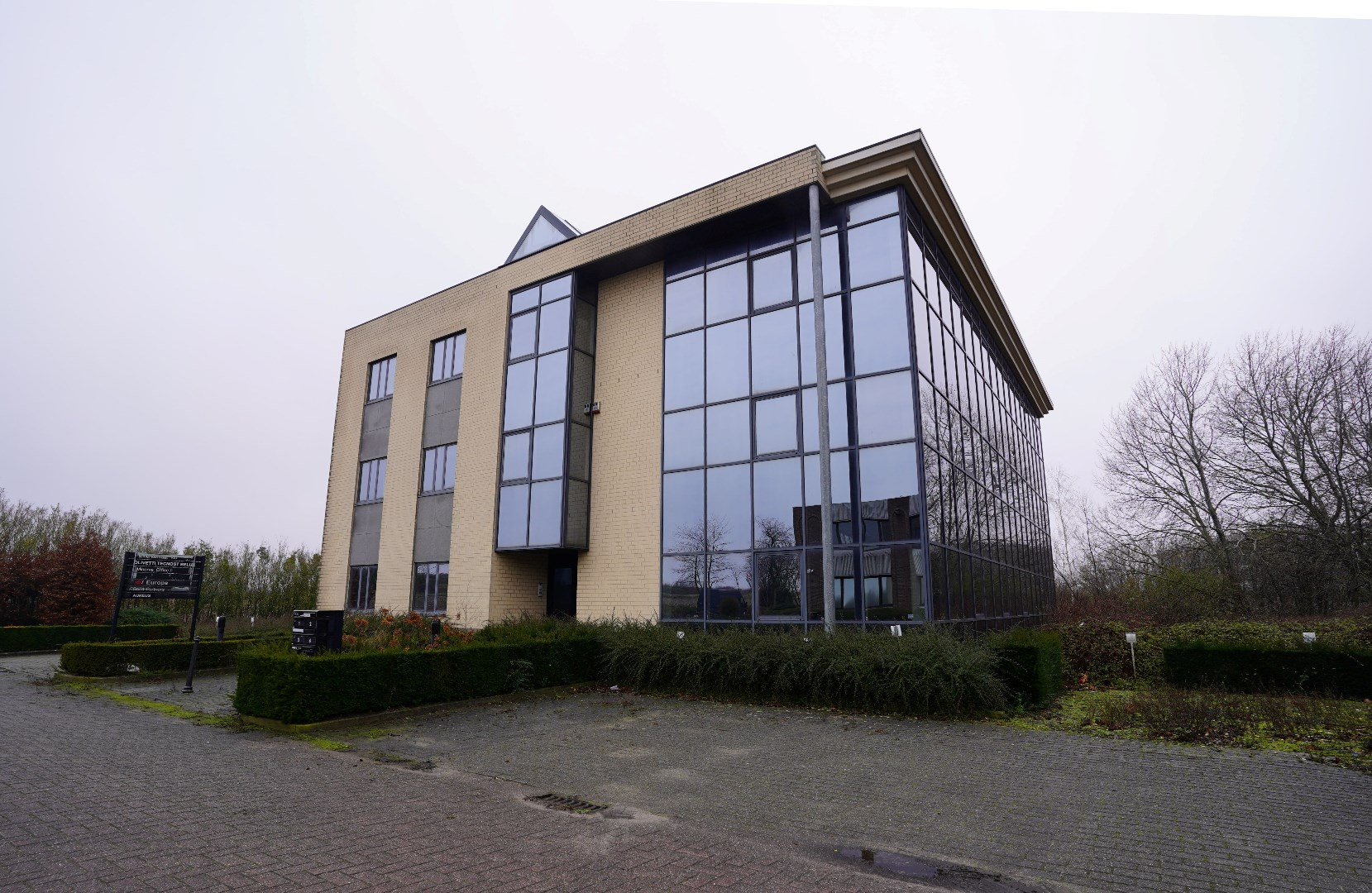 in mooi gebouw : 1e verdieping 489 m² incl 4 parkings - foto 1