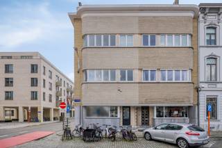 Mechelen: Handelshuis met tal van mogelijkheden nabij het station en de Vaart te koopDit handelshuis, momenteel ingericht als kantoorruimte, komt te...