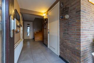 Immo Pické biedt U deze goed onderhouden en gunstig gelegen woning aan in de nabijheid van scholen, winkels, openbaar vervoer en de...