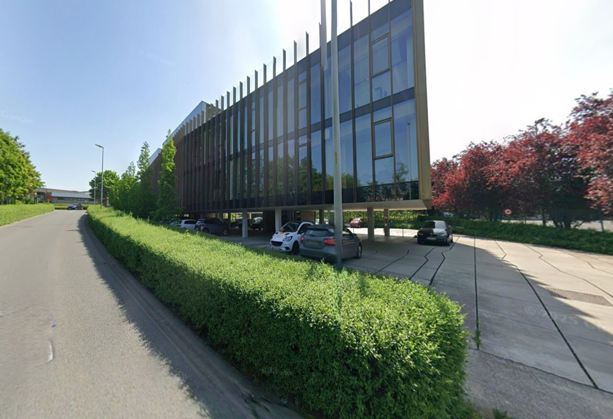 Moderne kantoorruimte van 175 m² met 6 parkeerplaatsen. - foto 2