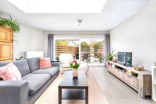Recent en perfect instapklaar appartement met zuidgericht terras, garagebox en parkeerplaats, centraal gelegen in een aangename buurt! Dit...