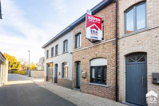 [[ DIT PAND NEEMT DEEL AAN DE ERA OPEN HUIZEN DAG OP 6/12 VAN 11:00 TOT 12:00 ]]Ben je op zoek naar een instapklare woning met 2 (mogelijks 3)...