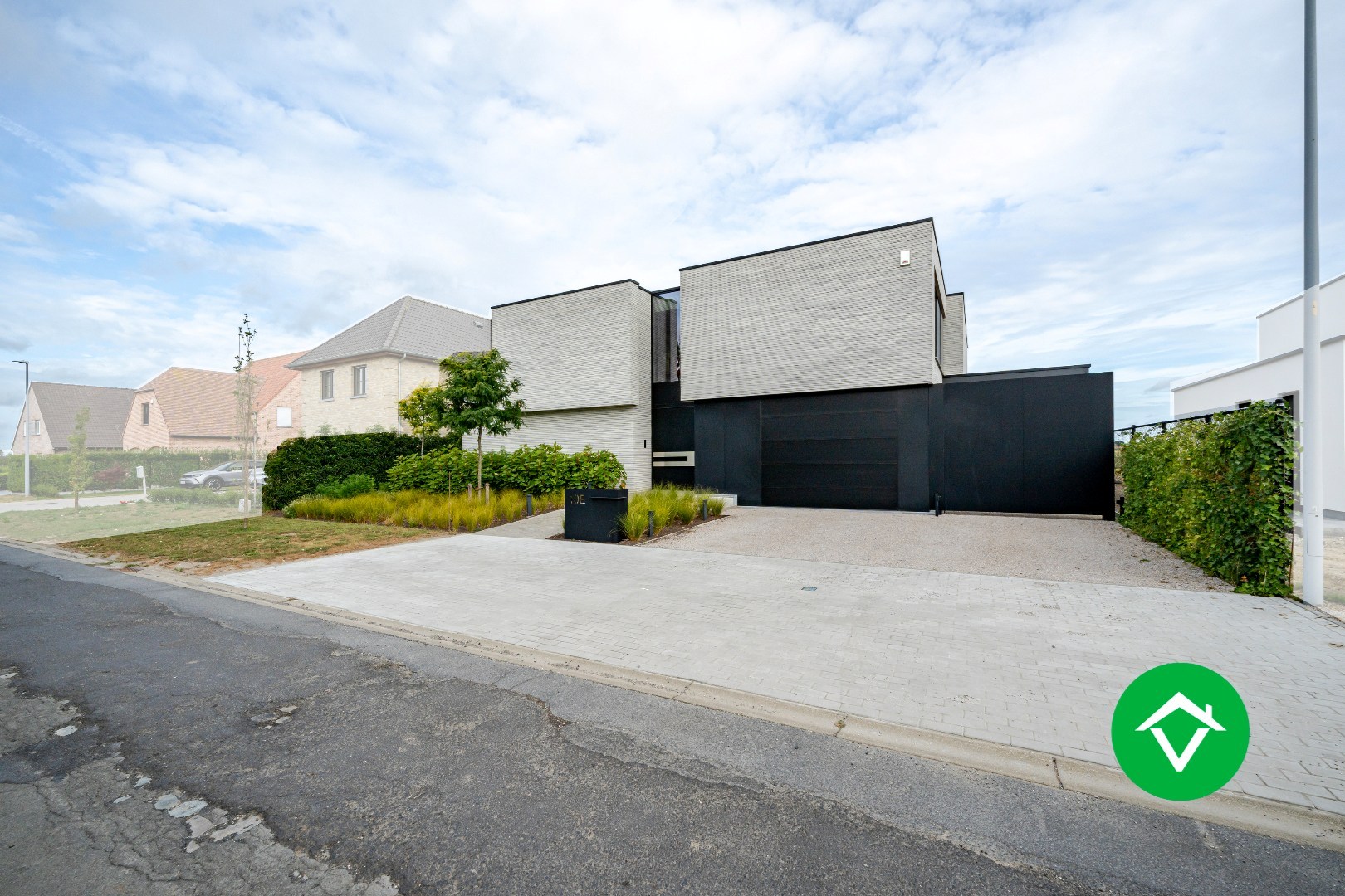 Exclusieve, moderne villa in Koekelare met zwembad, poolhouse, wellness en privécinema – ultiem wonen in luxe en stijl, met oog voor perfectie. - foto 5