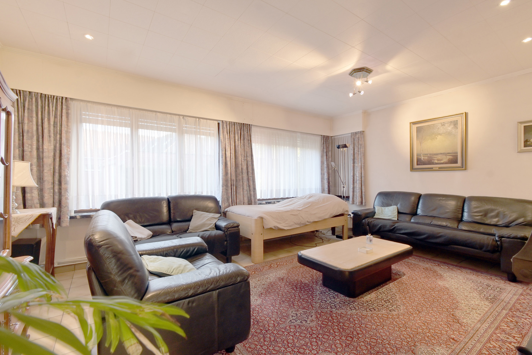 Ruime woning op royaal perceel van 1690m² - foto 4