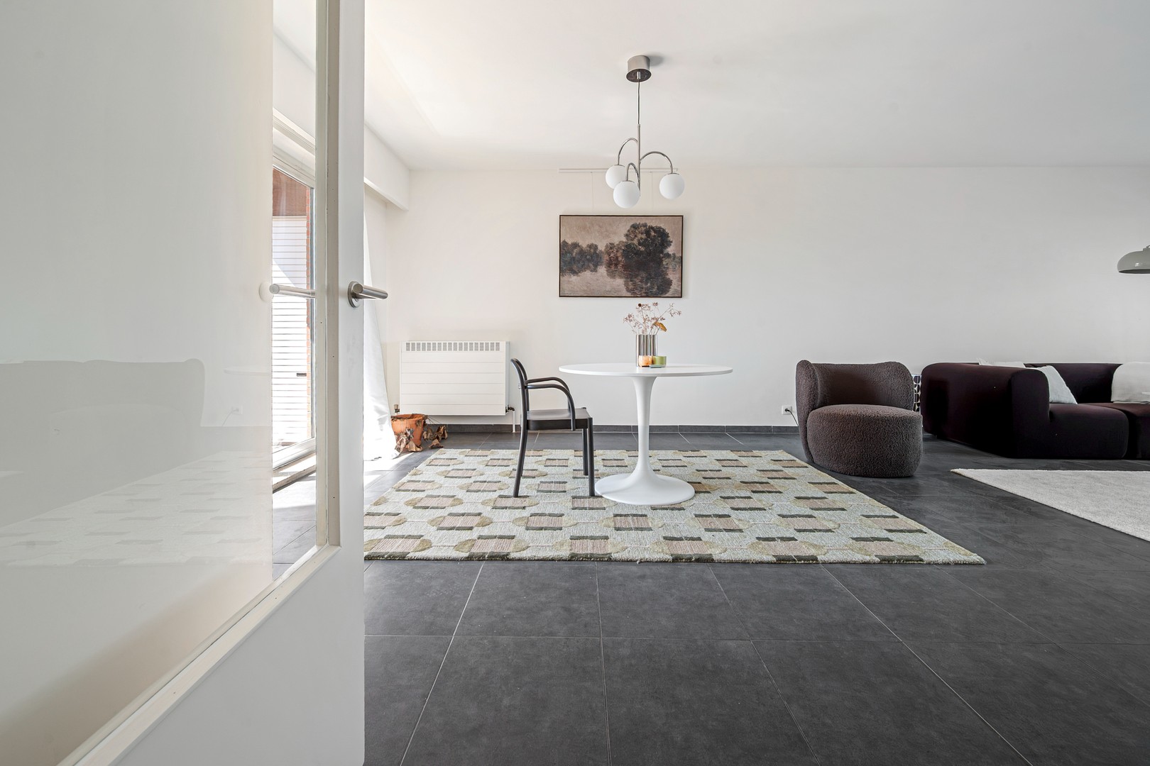 Gerenoveerd 2 slkmr appartement van ca 111m2 met ingesloten terras op een goede locatie! - foto 3