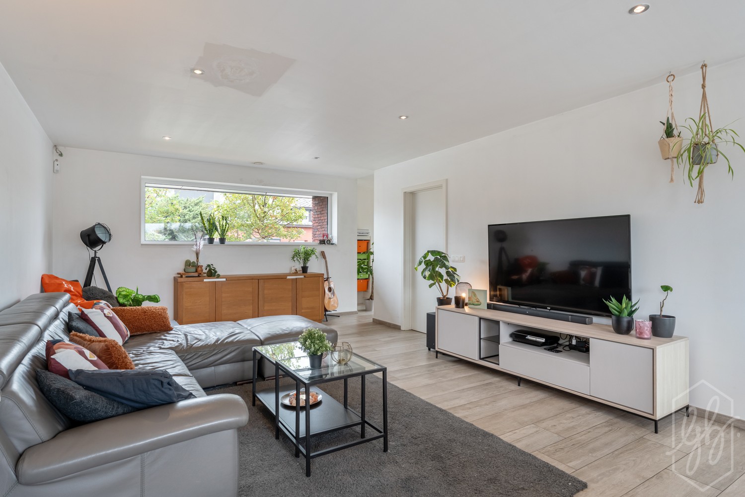 Instapklare BEN woning uit 2019 met zuidgerichte tuin en poolhouse - foto 4