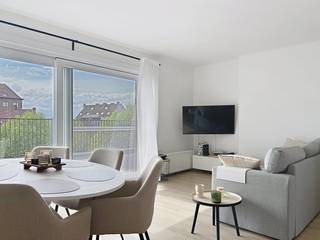 De snelste manier om een bezoek te brengen aan dit appartement? Vraag je bezoek aan via de rode knop op onze website (www.dewaele.com) en je...