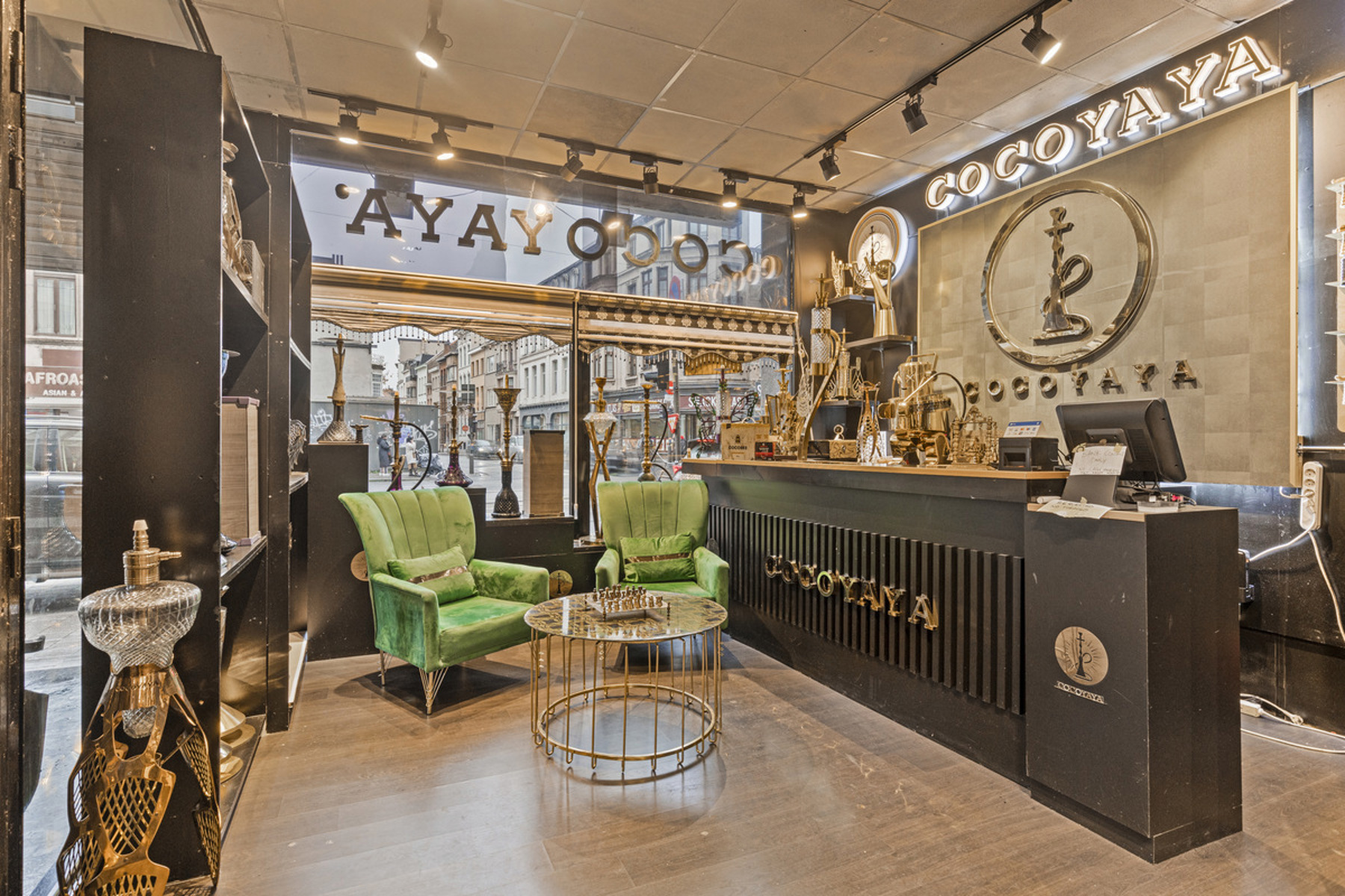 Commercieel gelijkvloers met een mega ruime opslagplaats!  - foto 1