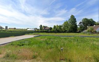 Bouwplannen? Realiseer jouw droomvilla op deze uitstekende bouwgrond (lot 2) van maar liefst 952 m², gelegen in de Strandlaan in Sint-Idesbald,...