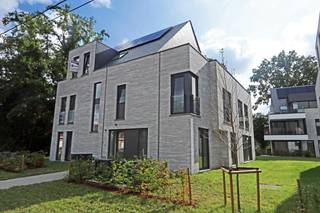 Lichtrijk nieuwbouw BEN-appartement met 2 slaapkamers op een toplocatie in Tremelo. Dit mooie nieuwbouw appartement is klaar voor zijn eerste...