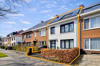 Verkoopsconcept BEZOEK- en BIEDMOMENTMeer uitleg hierover vind je onderaan de tekst op onze website.In een van de meest gegeerde en rustige straten...