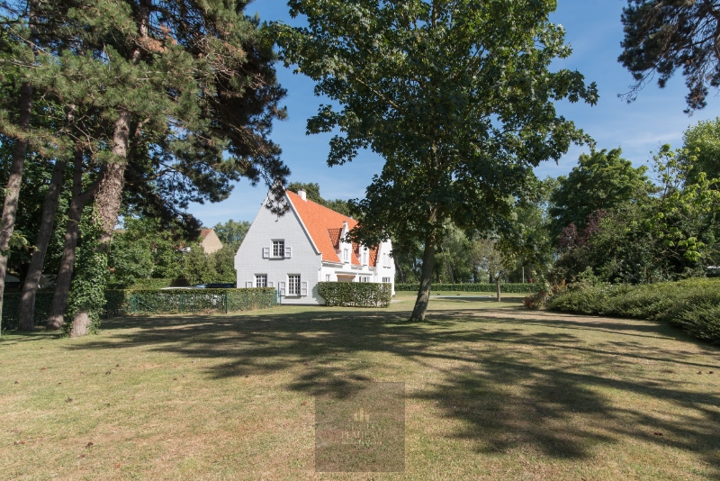 Uitzonderlijke villa op 3299m² gelegen op toplocatie te Nieuwpoort-Bad. - foto 4