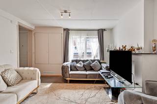 [[ DIT PAND NEEMT DEEL AAN DE ERA OPEN HUIZEN DAG OP 6/12 VAN 11:00 TOT 12:00 ]]In een doodlopend straatje in Meerbeke, vlak bij Roosdaal, vind je...