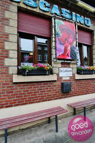 HANDELSFONDS OVER TE NEMEN - crèmerie, broodjeszaak en koffiebar met terras en parking op uitstekende ligging.Bloeiende handelszaak over te nemen...