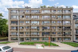 Stijlvolle penthouse op toplocatie!   Op zoek naar een lichtrijke, instapklare penthouse met karakter?Dan is dit unieke appartement absoluut het...
