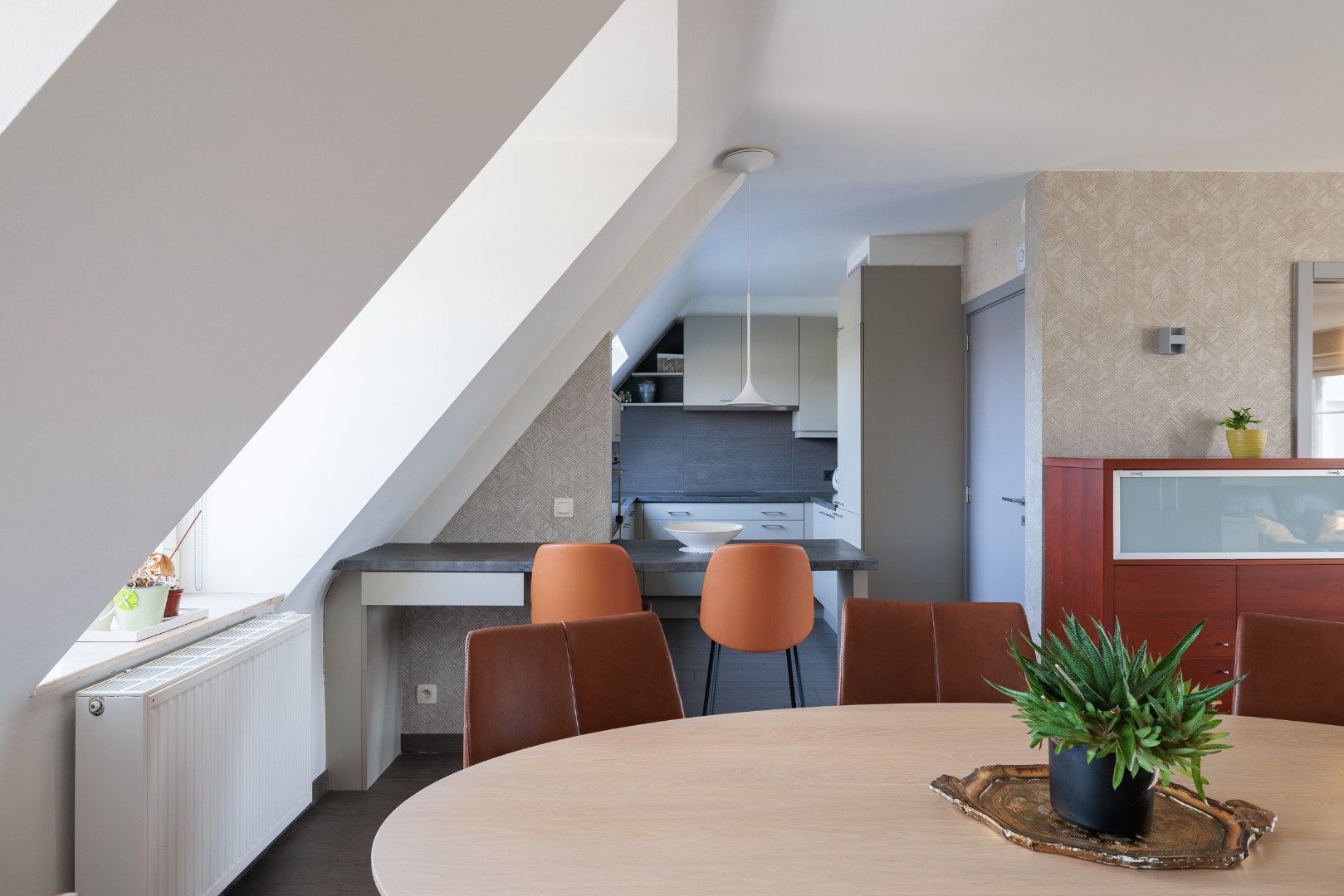 Warm ingericht duplexappartement met garage én staanplaats - foto 5