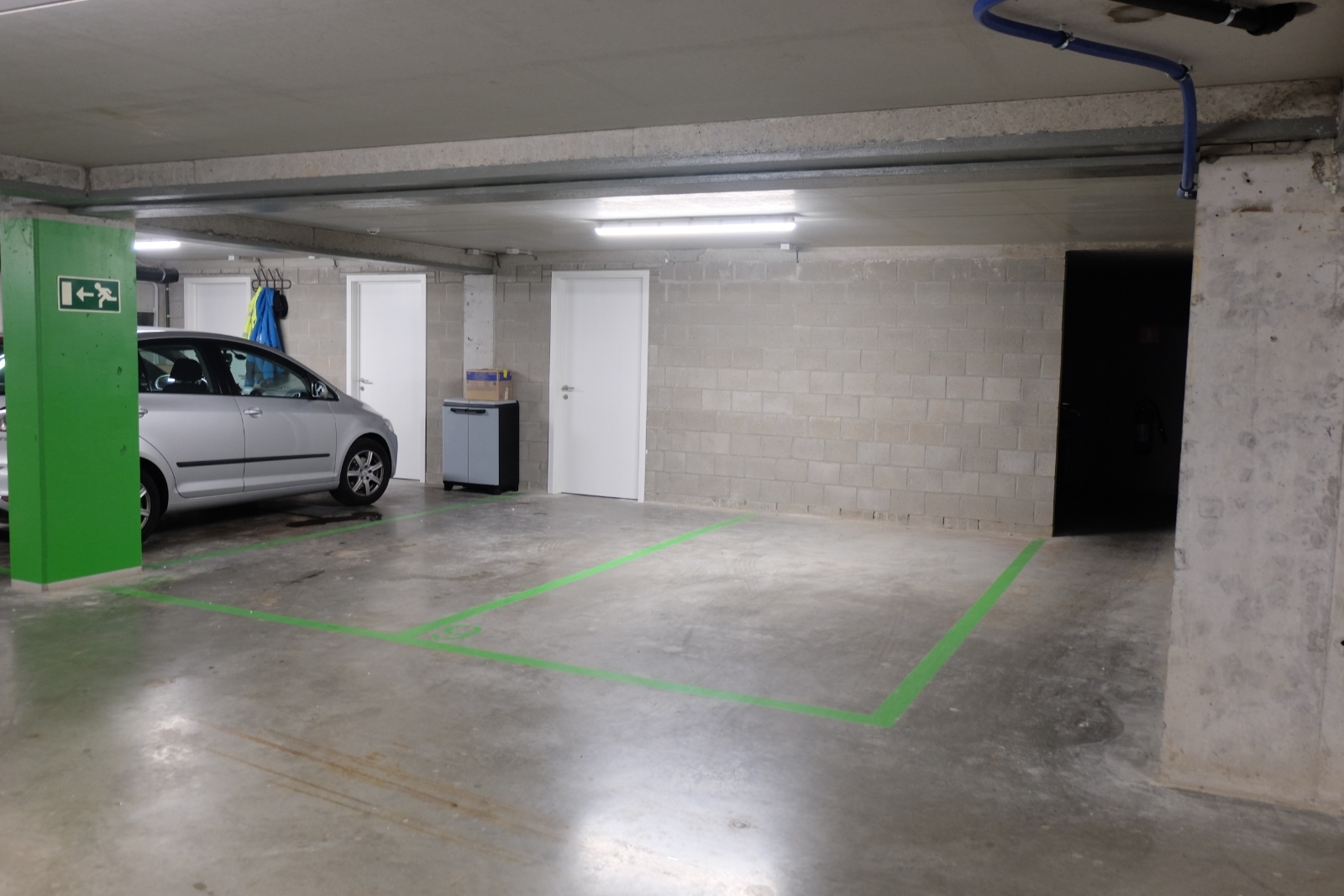 Parkeerplaats in een afgesloten ondergrondse garage te Buggenhout - photo 1