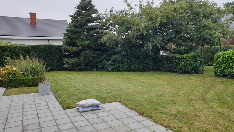 Eigentijdse bungalow met 3 slaapkamers, tuin en garage - foto 5