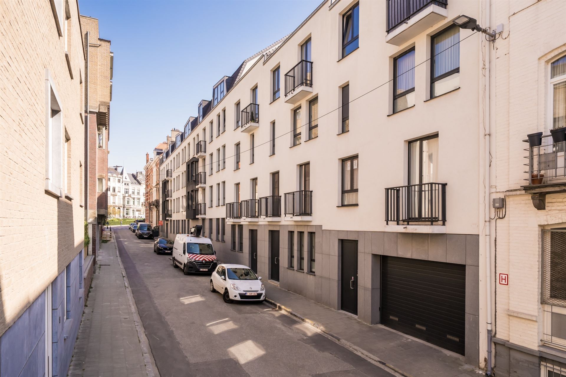 Prachtig, recent 3 slaapkamer duplex appartement met private tuin van 50m² - foto 1