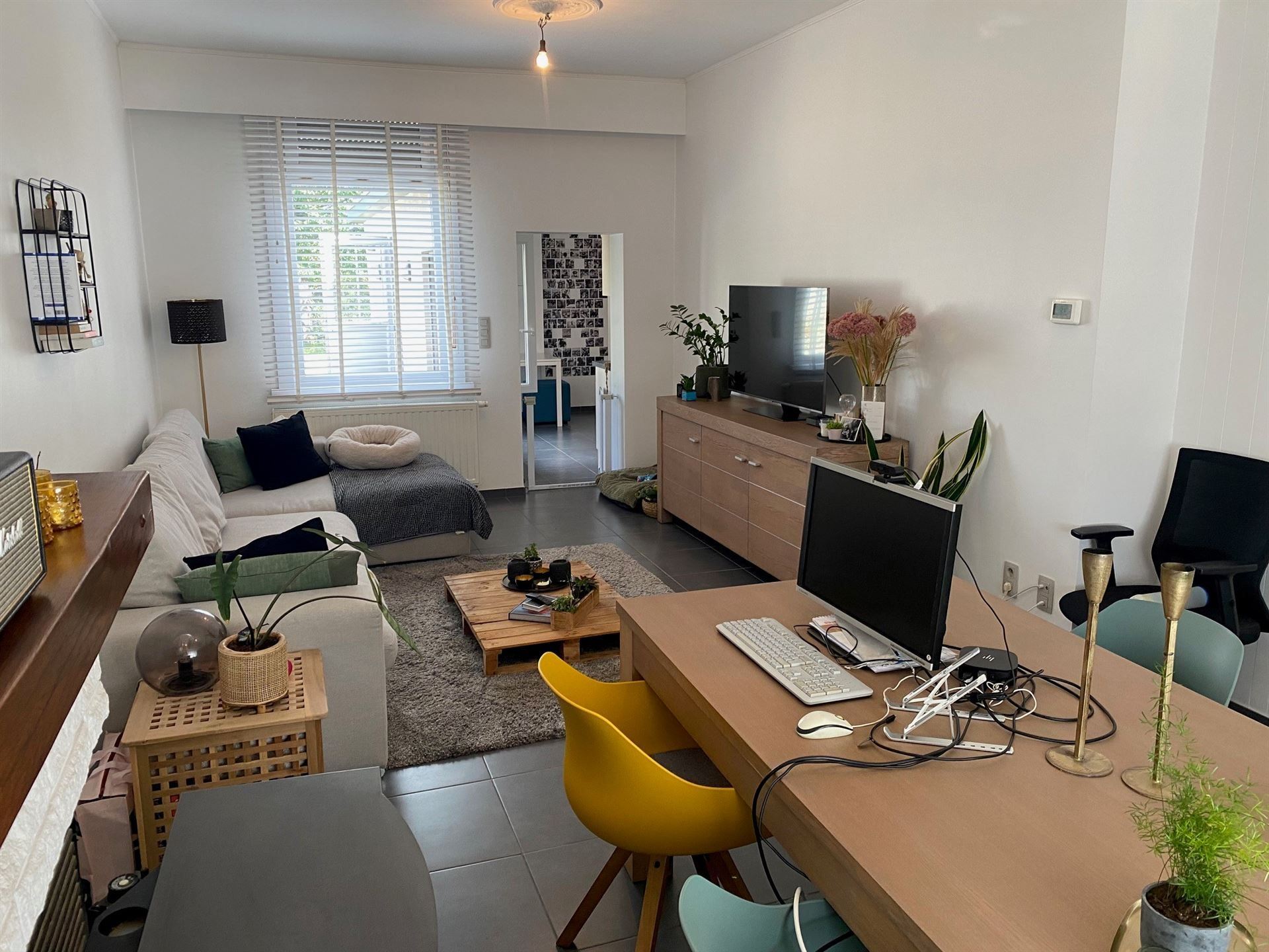 Woning met 3 slaapkamers, garage en tuin - foto 4