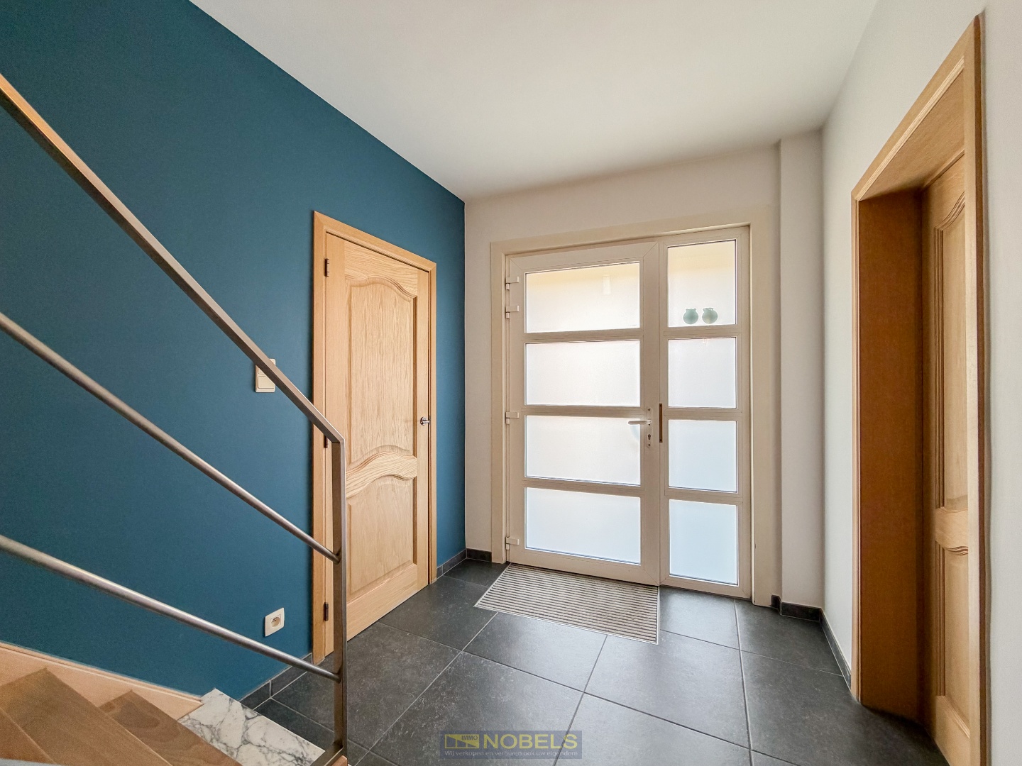 Te koop, Energiezuinige gezinswoning met inpandige garage op centrale ligging te Dikkelvenne (Gavere)! - photo 4