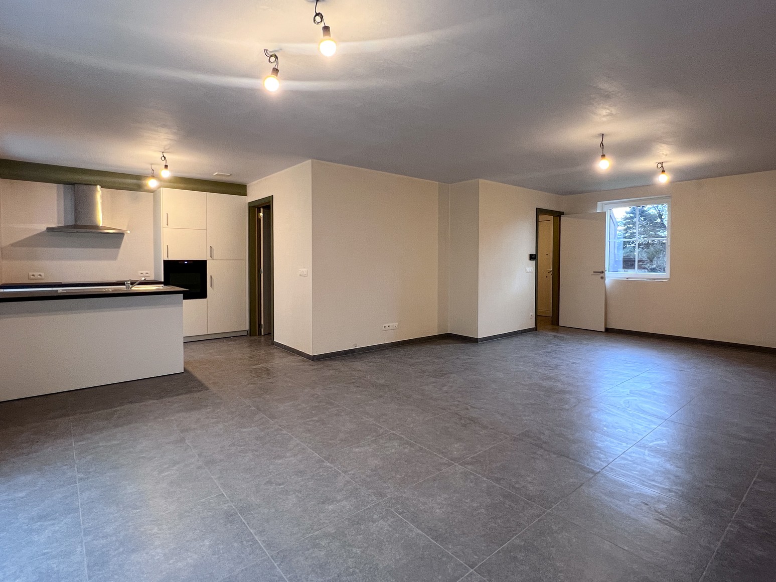 Rustig wonen in een groene omgeving – energiezuinige woning met 4 slaapkamers te huur in Ninove - foto 2