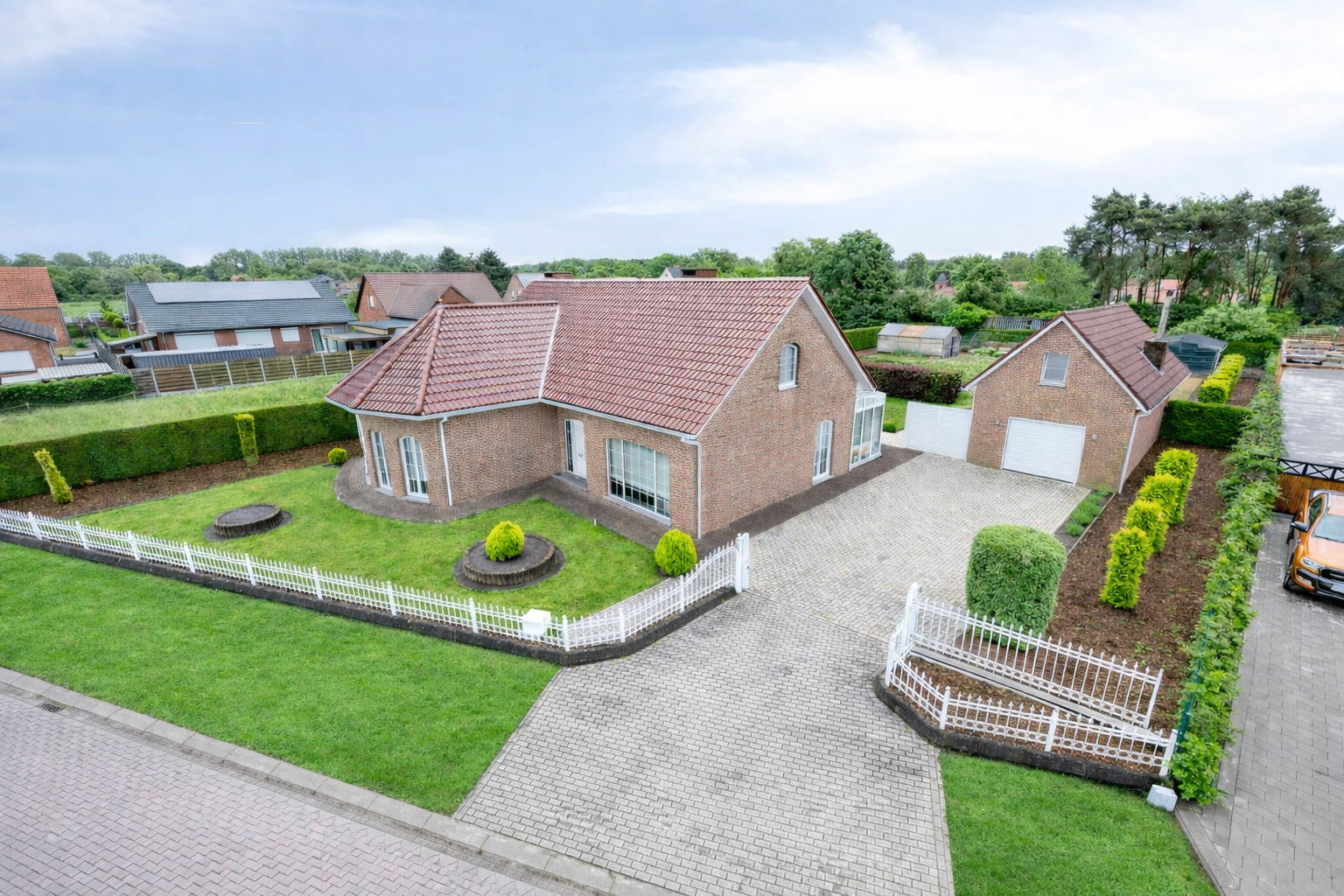 Instapklare laagbouwwoning op perceel van 1903m² - foto 2