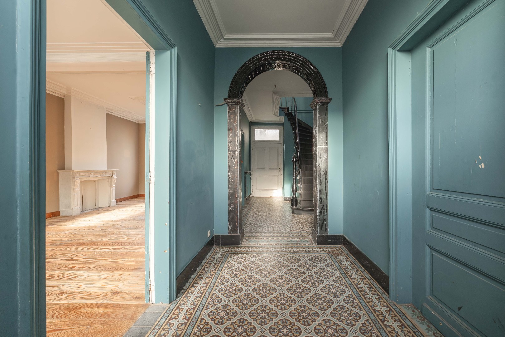 STATIGE HERENWONING MET LOODS 350 m² - foto 3