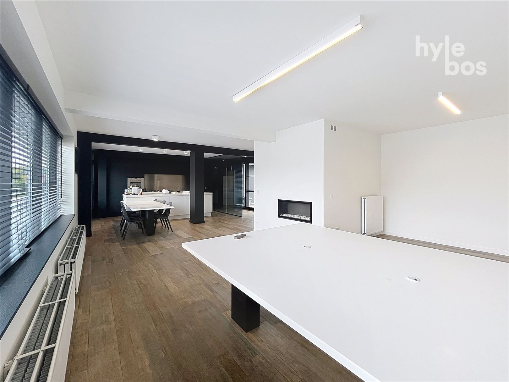 Commercial à louer à Saint-Nicolas - photo 3