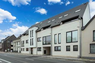 Dernier duplex à vendre dans la résidence Molendijkhof, à Borsbeke.L' appartement est situé dans le quartier calme de Borsbeke (Herzele), le long de...