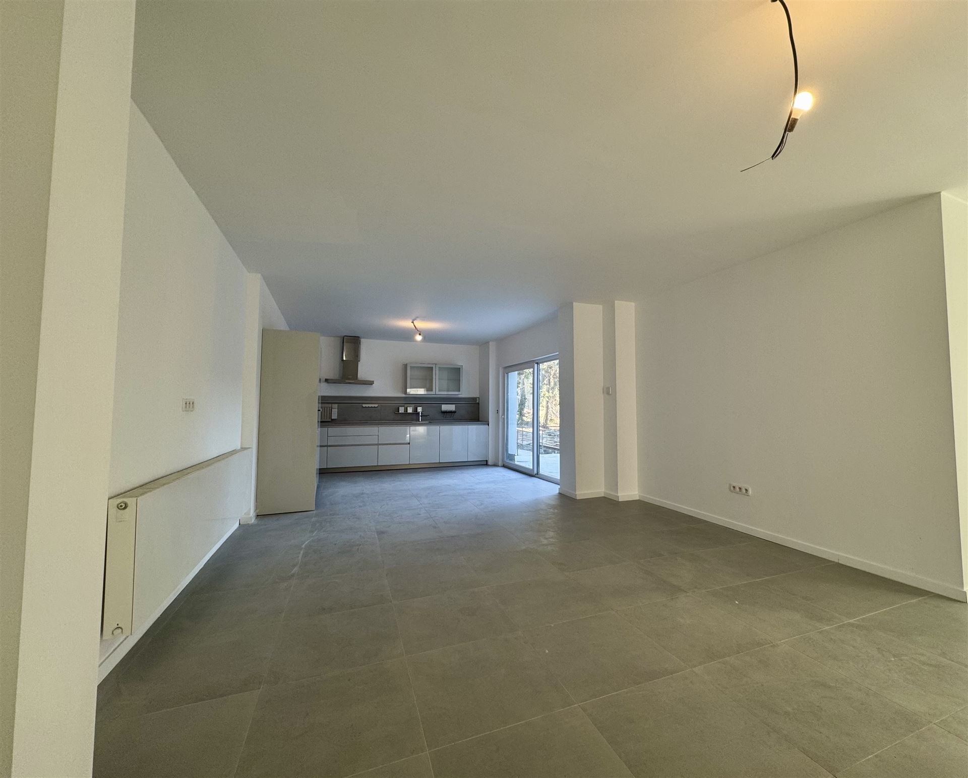 Gerenoveerde woning in het centrum van Maaseik! - foto 4