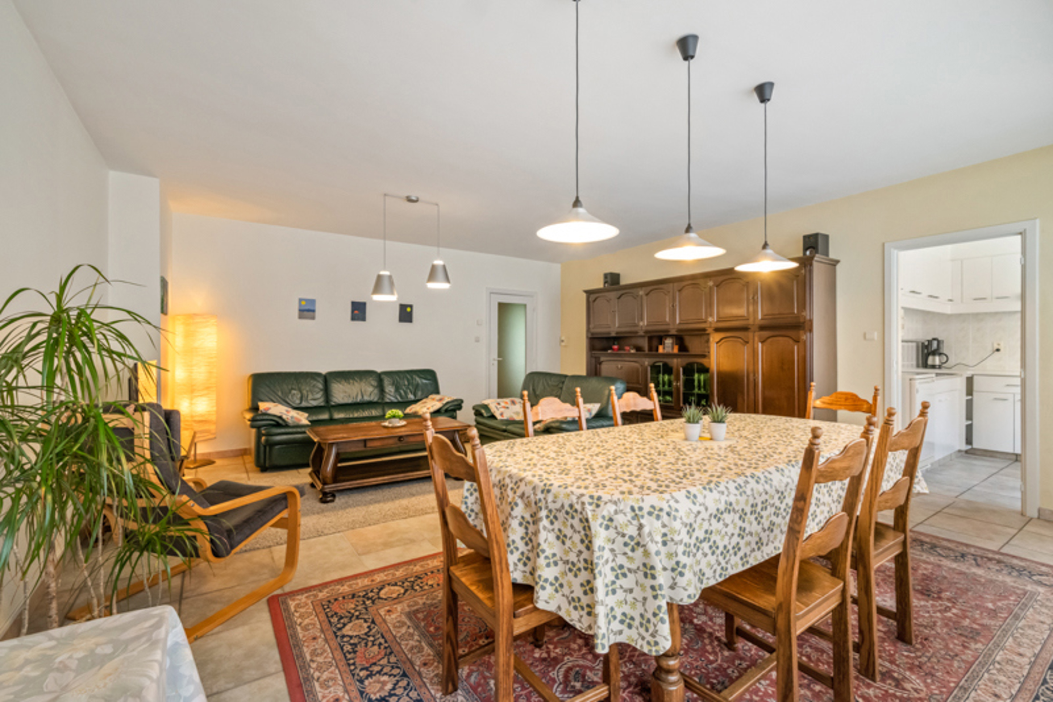 Ruim 3-slaapkamerappartement vlakbij de Zeedijk - foto 2