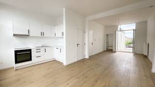 Dit pas gerenovereerde appartement van ca 52m² bevindt zich in een herenwoning aan de Haantjeslei. Een absolute toplocatie in de...