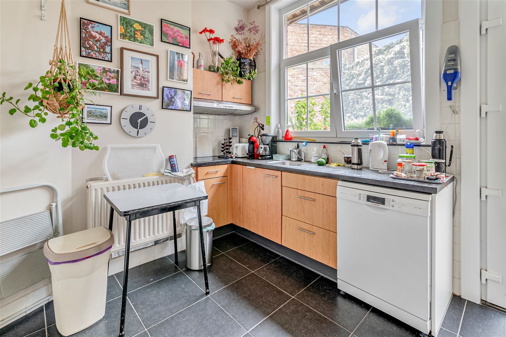 Revenue property with three apartments - photo 5