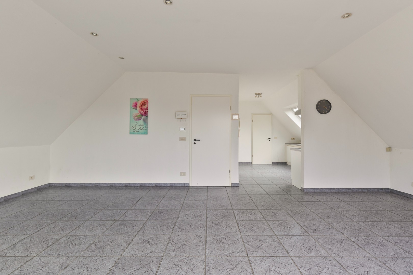 Loods met appartement op ruim perceel 1.585 m² te Roeselare - foto 4