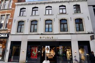 Recent appartement te huur in het centrum van Leuven.Duplex appartement op de 2de verdieping.Inkomhal, slaapkamer, badkamer met douche, ruime...