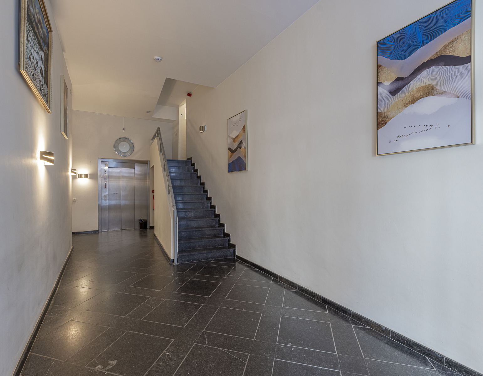 Zeer goed gelegen gerenoveerd appartement - foto 3