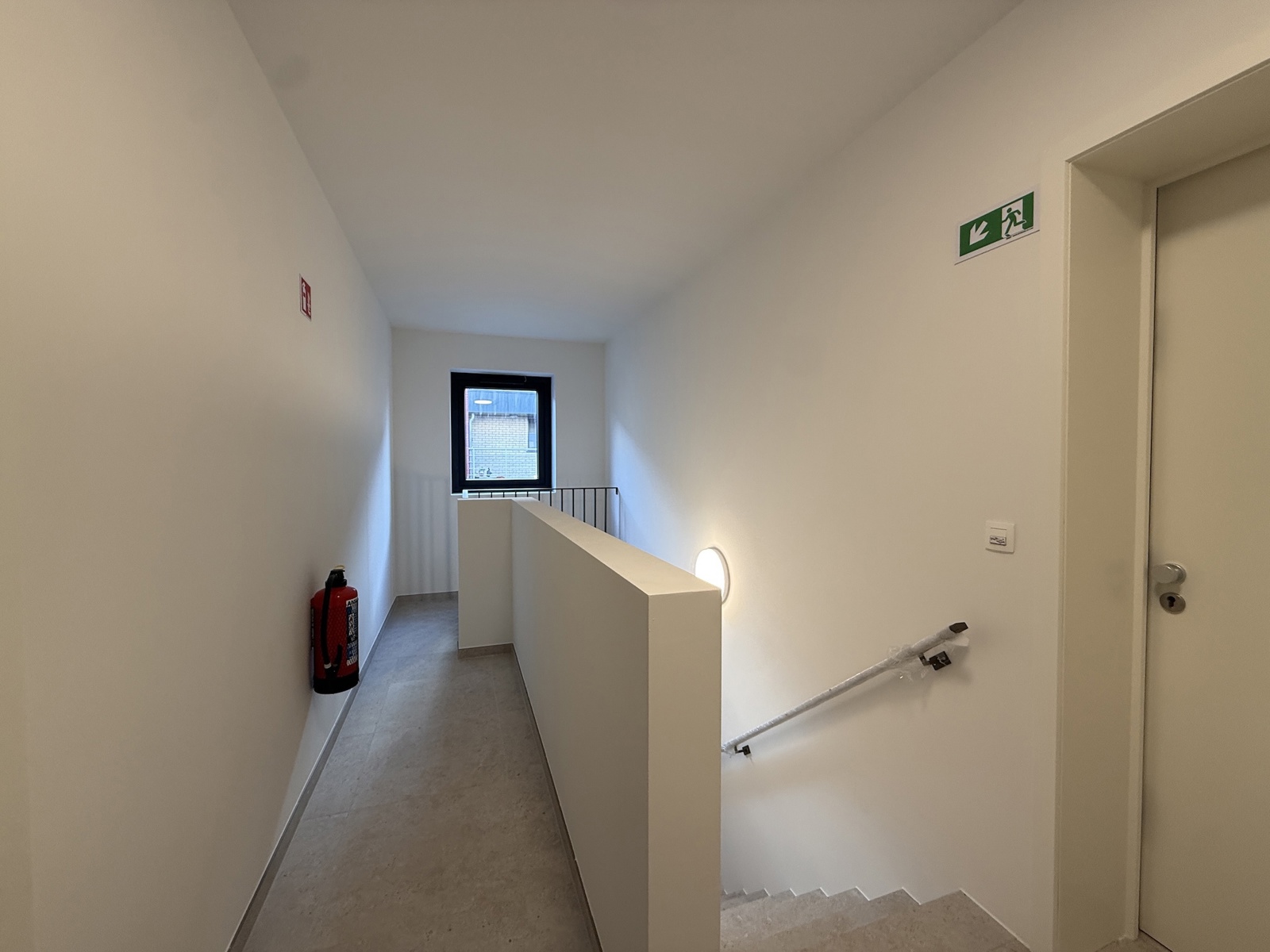 Stijvol nieuwbouwappartement met 3 slpk en terras - foto 4